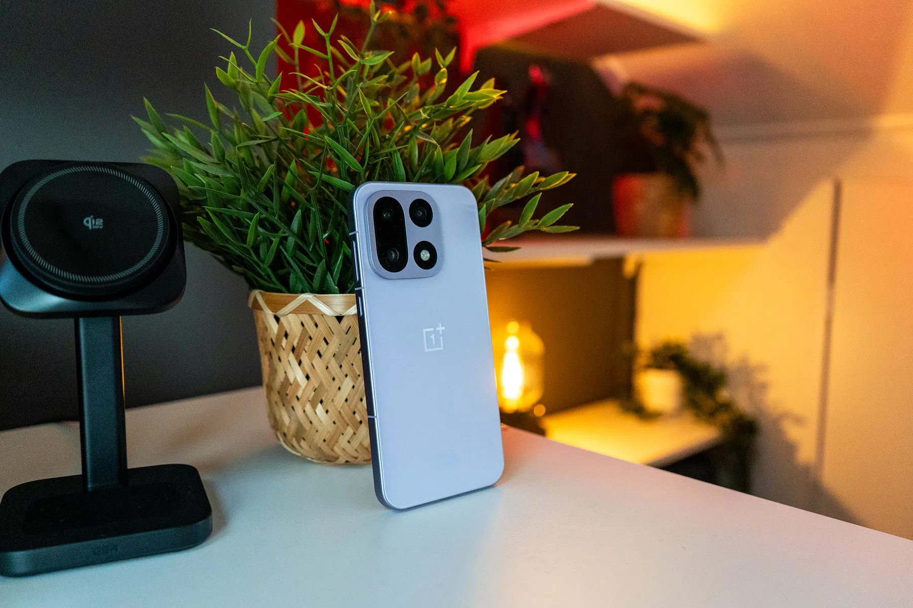 Het ontwerp van de OnePlus 15